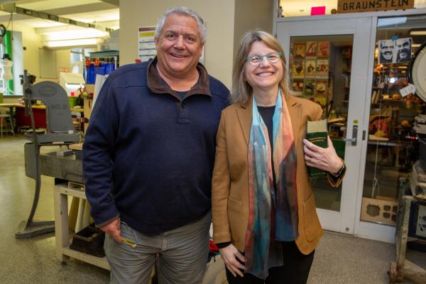 President Kornbluth (right) visits with Project Technician Bill Cormier (left) at the Department of Mechanical Engineering's Pappalardo Lab.