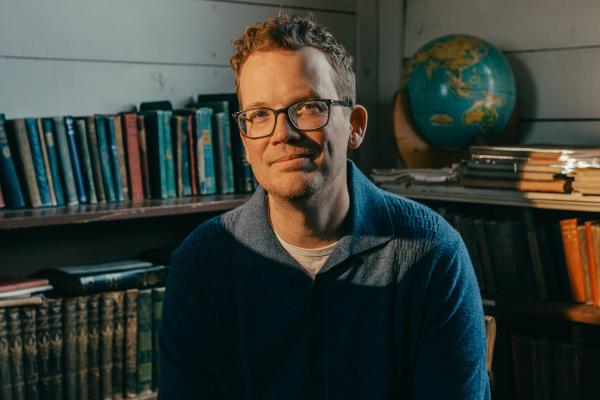 Hank Green speaks to MIT News about science, communication, and curiosity.