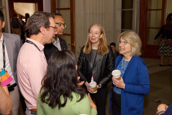 President Kornbluth mingles with alumni at reunion