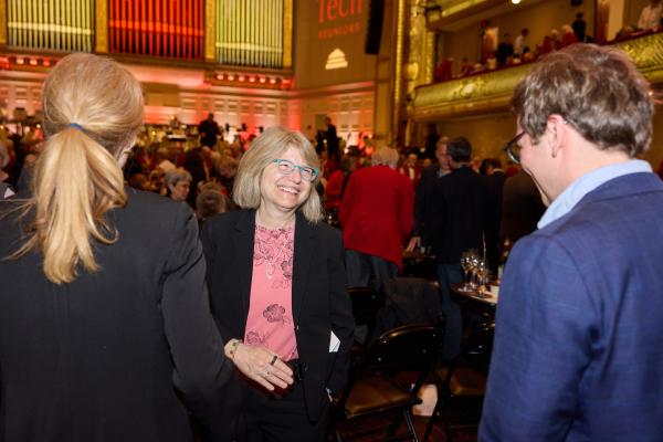 President Kornbluth mingles with alumni at Boston Pops
